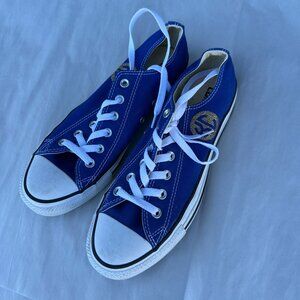 Converse Chuck Taylor All Star Low – Royal Blue with Gold Glitter KC Detail 👑💙